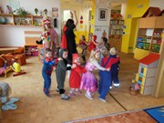 Karneval s Mirečkem a Leontýnkou